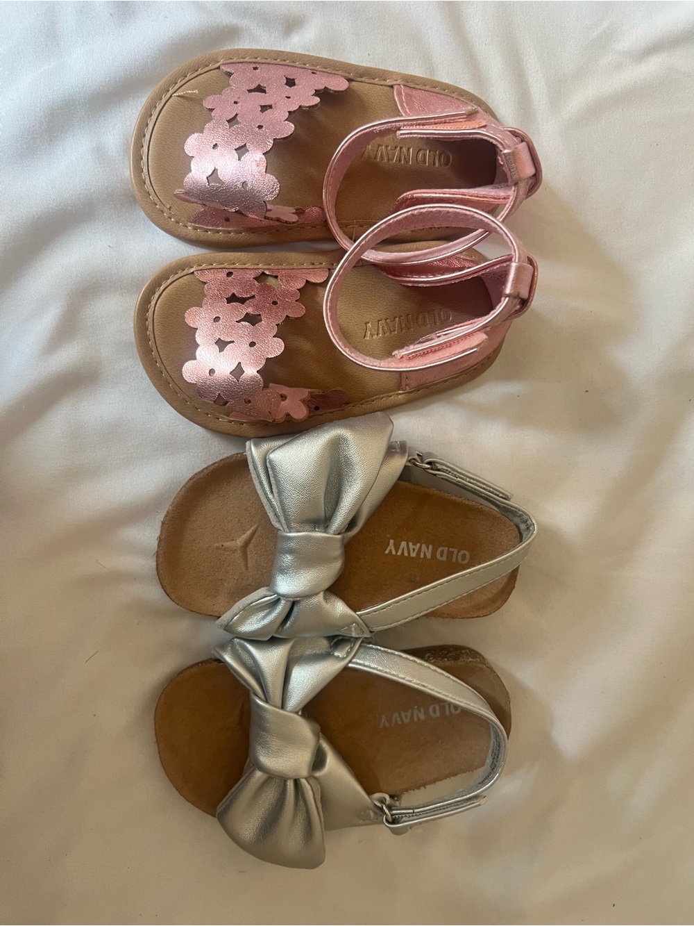 Old Navy Pink Floral Metallic & Silver Bow Toddler Sandal Set